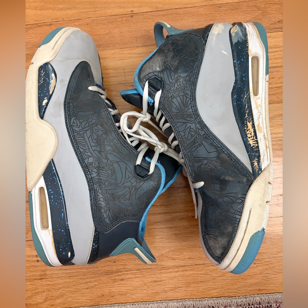 Nike Air Jordan Dub Zero sneakers in Wolf Grey and University Blue